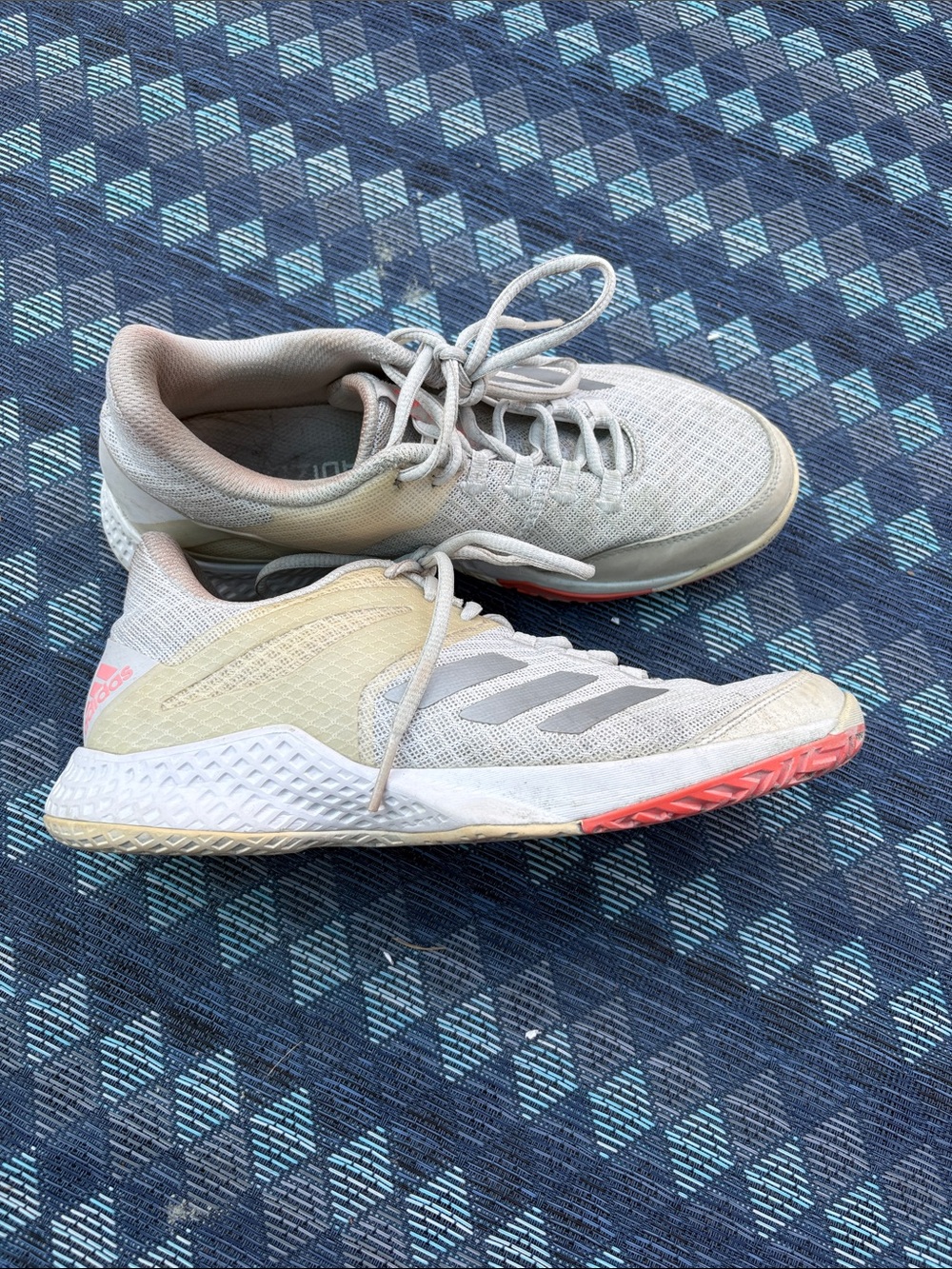 adidas Women's Light Beige tennis/ court Sneakers with Pink Logo size 8